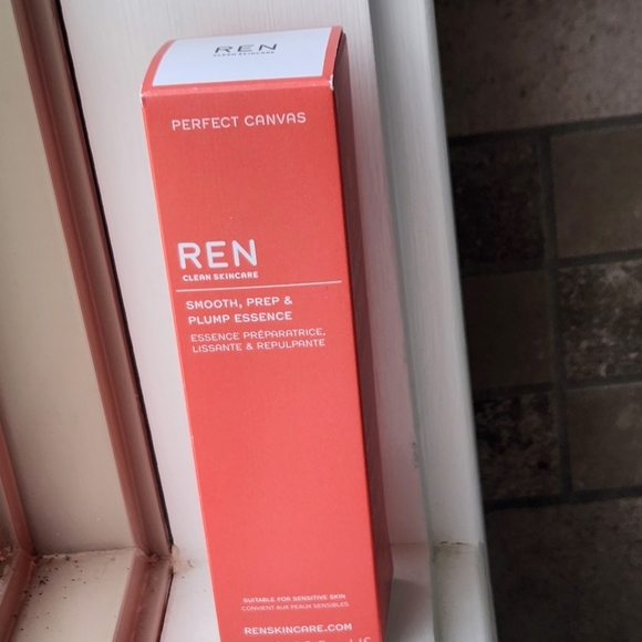 NIB REN CLEAN SKINCARE SMOOTH PREP & PLUMP ESSENCE - Picture 10 of 14
